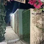 Kemp Albania-secret Village Den *