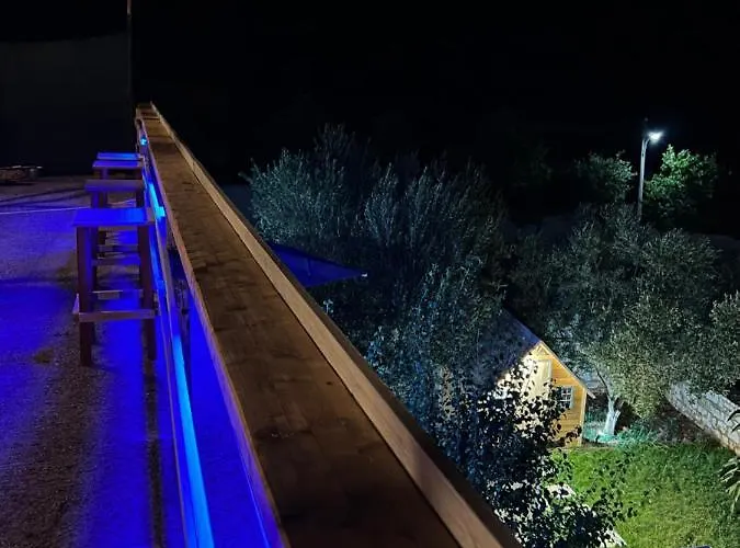 Albania-secret Village Den 营地