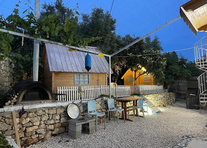 Albania-secret Village Den Sarandë